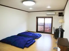 上田屋　半田館