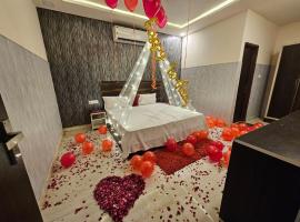 Aagman Stays - Kasa Lusso Stay, hotel in Faridabad