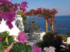 casa dei cento scalini, Hotel in Panarea