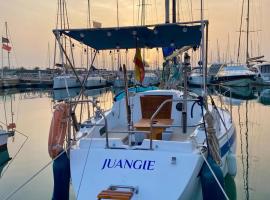 Juangie Home, imbarcazione a Valencia