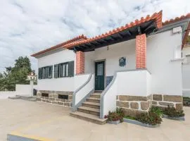 GuestReady - Spacious modern stay in Porto