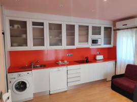 Apartamentos Estival 3000, hotel v destinaci La Pineda