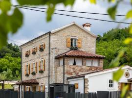 Villa Blazeni Miroslav Bulesic in Central Istria for 8 people with private heated pool and sauna, hotel in Vranje Selo
