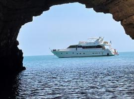 Felicita, imbarcazione a Marina di Portisco