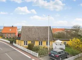 2 Bedroom Pet Friendly Home In Svaneke