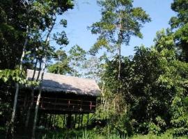 Bromelia Flower Lodge Iquitos, cabaña o casa de campo en Iquitos