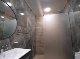 Арарат Голд, hotel v destinaci Agamzalu