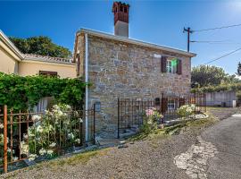 Istrian Stone House With Hot Tub - Happy Rentals, hótel í Gračišče