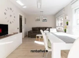 rentafive - Centro - Reformado - menos 1 min playa