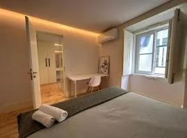 Privade Room in Baixa With Private Bathroom