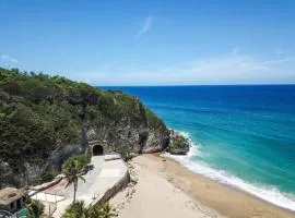 Sea Breeze Tunnel Hideaway 6