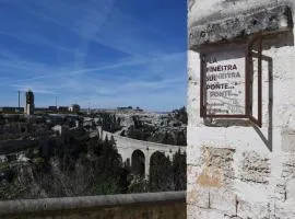 LA FINESTRA SUL PONTE