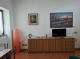 MansardHouse zona Bellagio, apartmán v destinácii Magreglio