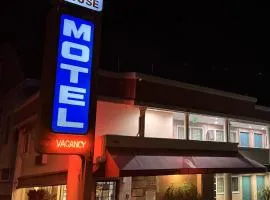 Town House Motel