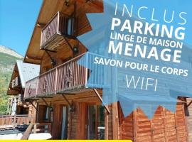 Le Coucou - Grand chalet - Parking - WIFI - ALLOS - 10adul+2enf, lomamökki kohteessa Allos