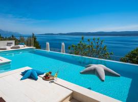 Seaview villa Agata with heated infinity pool, hotel en Lokva Rogoznica