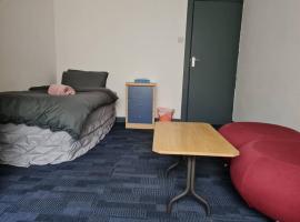 Room near East Midland Airport Room 7, apartamento em Kegworth