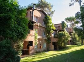 Baden Baden Carilo, hotel in Carilo