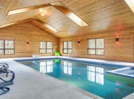 Family Home with Indoor Pool about 2 Mi to Elkhart Lake!, hôtel à Elkhart Lake