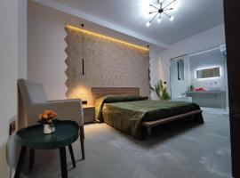 B8 Luxury Suites - brand NEW - just 2 mins from the beach: St Paul's Bay şehrinde bir otel