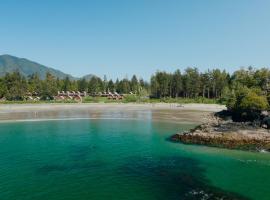 Ocean Village Resort, hotel em Tofino