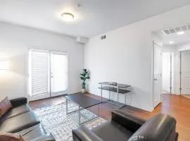 Relaxing 3BR Apartment With Pool & Wifi