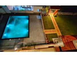 Sunshine Resort, hotel v destinaci Surai
