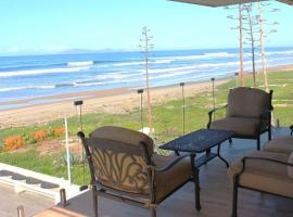 Oceanfront Home in Rosarito Beach, hotel with parking in Santa Mónica Sur