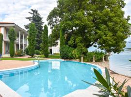 Apt. 123 - Beautiful apartment on the lake, hotel con parcheggio a Porto Ceresio