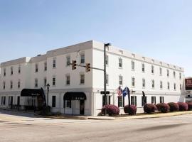 Inn on the Square, Ascend Hotel Collection, hotel in Greenwood