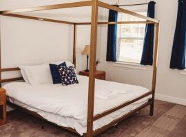 The Capital Cottage New Home Near USC & Bases, hotel in Columbia