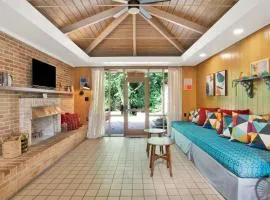 Midcentury Modern - Pool & Hot tub - Retro Retreat