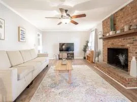 Serene on Sonning- Close to I-26- 20 Mins to Midtown
