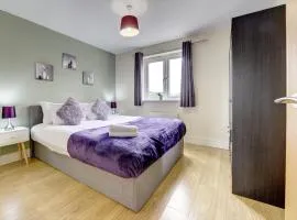 Modern Comfort, 2BR, Ensuite, Parking