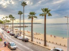 Seafront furnished flat, hotell i Juan-les-Pins