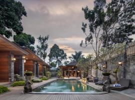 Tattva Ubud Retreat & Wellness, hotel amb piscina a Ubud