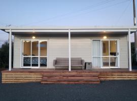 TradeStop Short-Term Accomodation, Hotel in Raglan