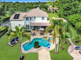 Luxurious 8BR Dream Estate w Private Heated Pool, cottage in Pompano Beach