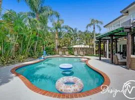 Modern Chic 7-BR w Heated Pool & Gameroom