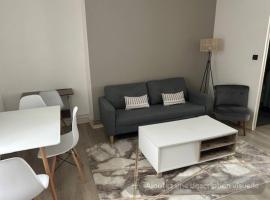 Appartement type F2, hotell i Soissons