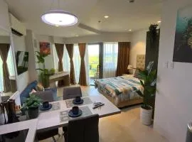 Dominiks Comfort and silent Studio Tambuli Balcony Pool Mactan Ocean View High Floor