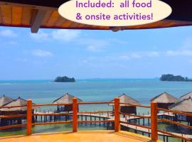 LooLa Adventure Resort, hótel í Teluk Bakau