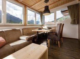 Dolomite Apartments - by Familiaris, hotel a San Candido