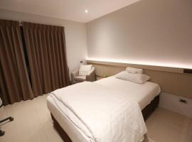 BaanTip​ HomeStay, hotel v destinaci Amphoe Phra Khanong