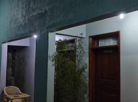 KWERI GUEST HOUSE: Mbarara şehrinde bir Oda ve Kahvaltı