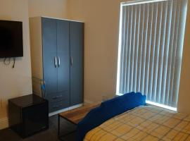 Lovely Bedroom with Free parking, apartemen di Walsall