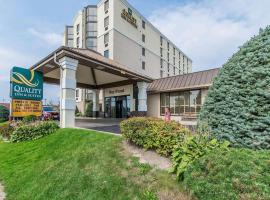 Quality Inn & Suites Bay Front, hotel near Sault Ste. Marie Airport - YAM, Sault Ste. Marie