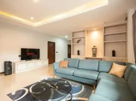 Premium private pool villa house Pattaya