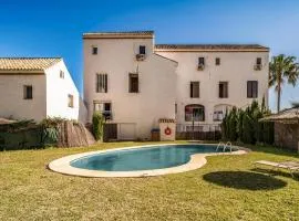 Stunning Apartment In Estepona