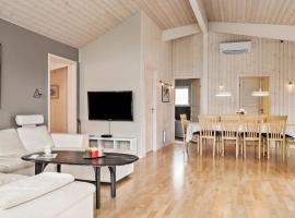 Nice Home In Sjølund With Wifi, hotel en Sjølund